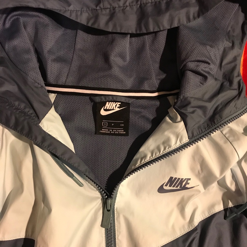 Nike rainjacket - Picture 3 of 3